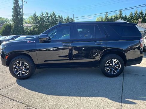 Used 2022 Chevrolet Tahoe Z71 w/ Luxury Package AWD/4WD image 8