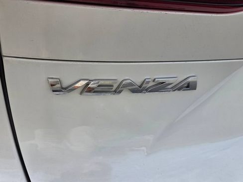 Used 2022 Toyota Venza Limited AWD/4WD image 11