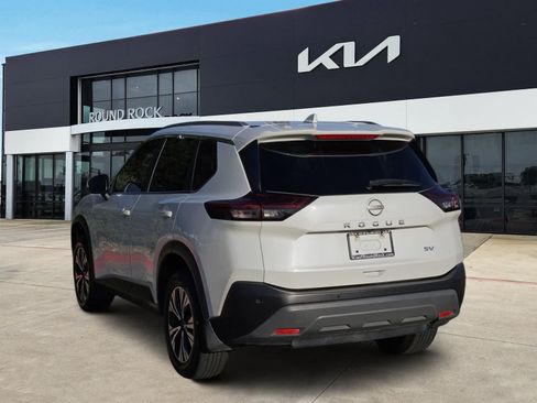 Used 2023 Nissan Rogue SV w/ SV Premium B Package FWD image 5