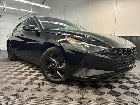 Used 2022 Hyundai Elantra SEL FWD image 1