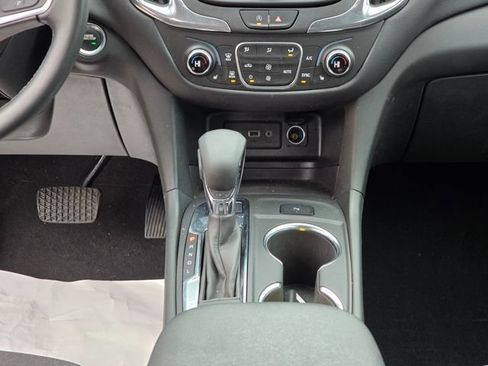 Used 2022 Chevrolet Equinox LT image 28