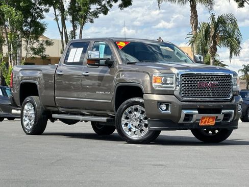 Used 2015 GMC Sierra 2500 Denali w/ Duramax Plus Package RWD image 1