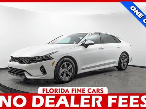 Used 2024 Kia K5 LXS FWD image 1