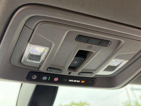 Used 2020 Chevrolet Silverado 1500 LT Trail Boss AWD/4WD image 18