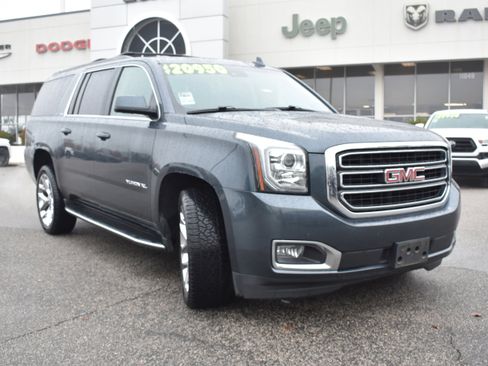 Used 2019 GMC Yukon XL SLT w/ Open Road Package image 3