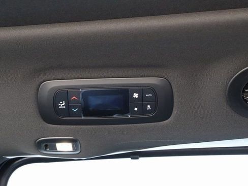 New 2026 Chrysler Pacifica Limited w/ S Appearance Package image 21