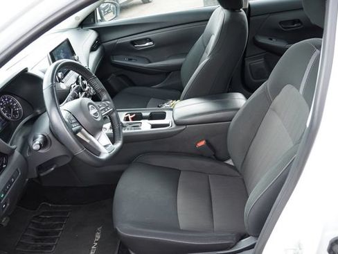 Used 2025 Nissan Sentra SV w/ All-Weather Package FWD image 4