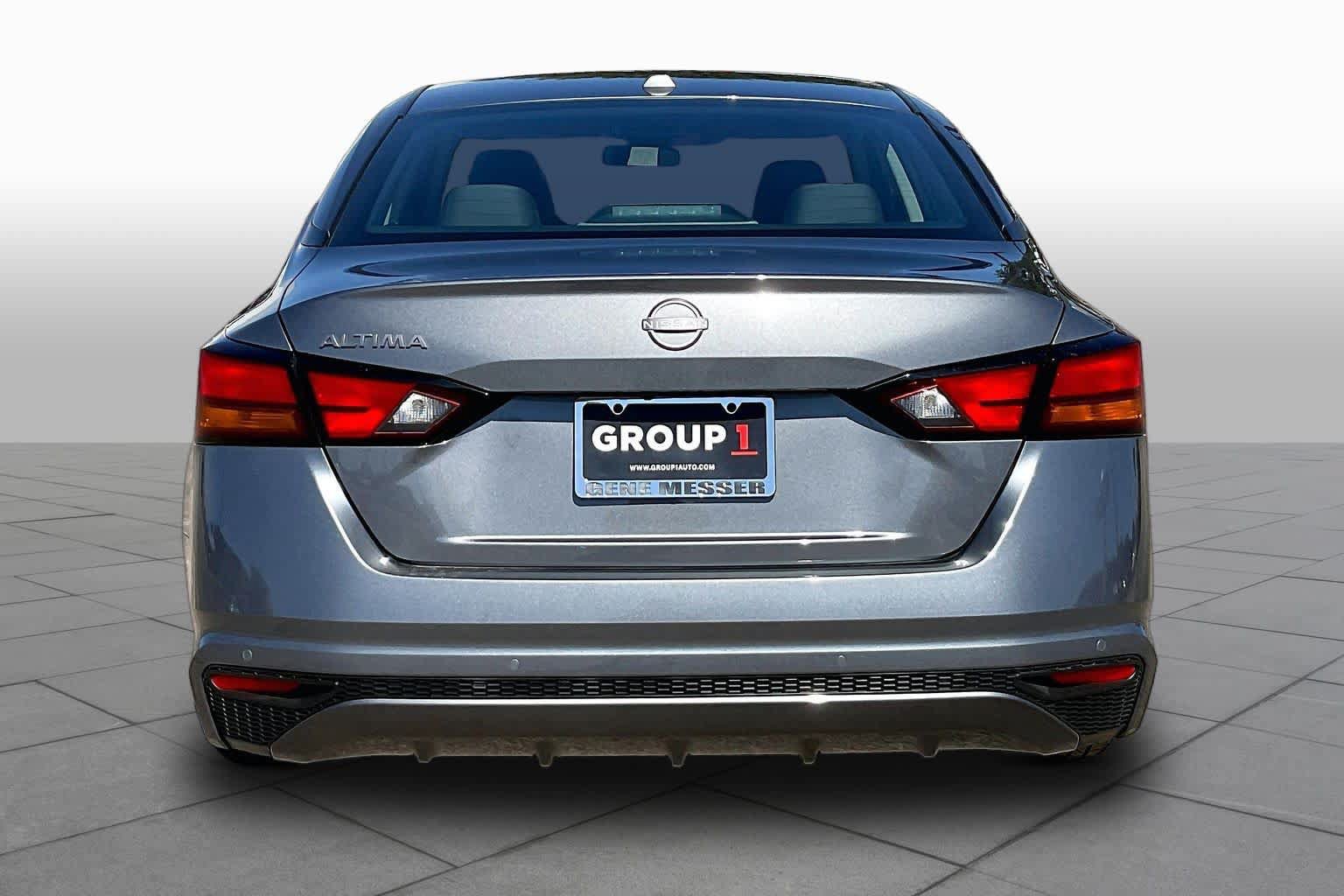 Used 2025 Nissan Altima 2.5 SV FWD image 5