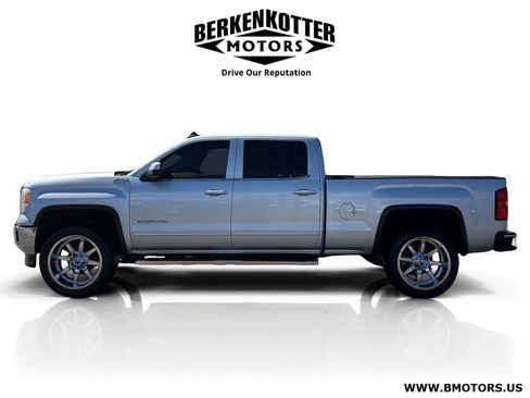 Used 2015 GMC Sierra 1500 SLE w/ SLE Value Package image 4