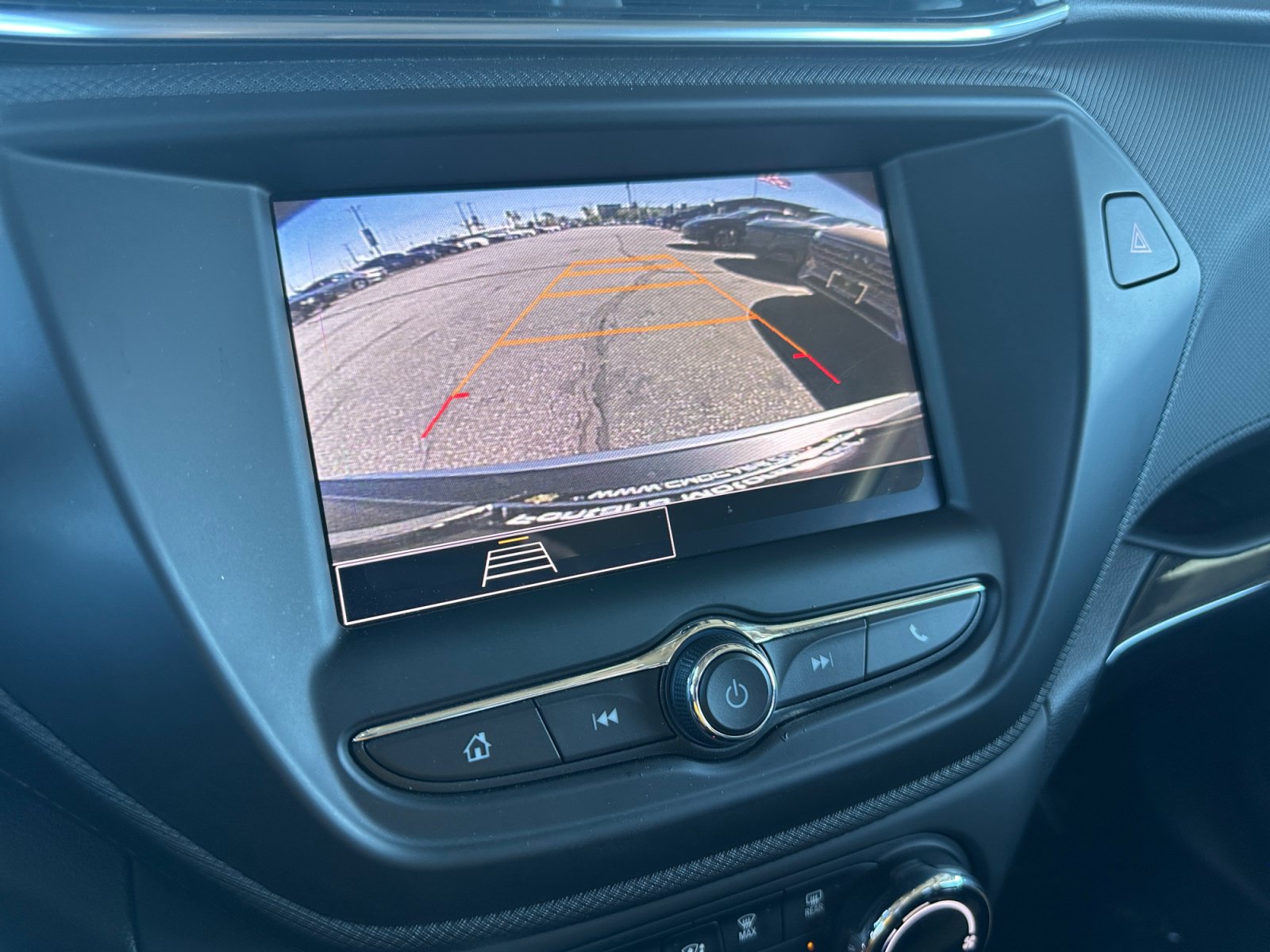 Used 2023 Chevrolet TrailBlazer LT FWD image 21