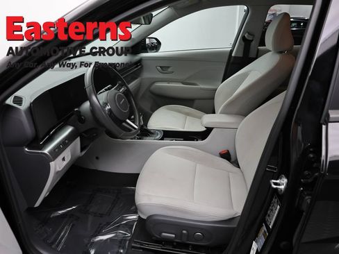 Used 2024 Hyundai Kona SEL FWD image 12