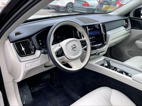 Certified 2023 Volvo XC60 B5 Plus w/ Protection Package Premier image 17