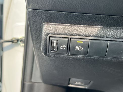 Used 2024 Toyota Corolla SE w/ SE Package FWD image 29