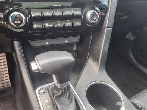 Used 2021 Kia Sportage S w/ S AWD Premium Package image 18