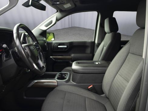Used 2020 Chevrolet Silverado 1500 RST AWD/4WD image 2