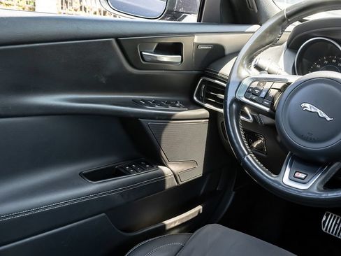 Used 2018 Jaguar XE S RWD image 14