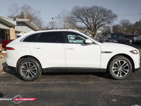 Used 2019 Jaguar F-PACE Premium image 8