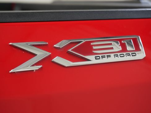 Used 2019 GMC Sierra 1500 SLT AWD/4WD image 8
