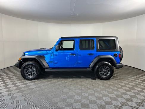 Used 2026 Jeep Wrangler Unlimited Sport AWD/4WD image 4