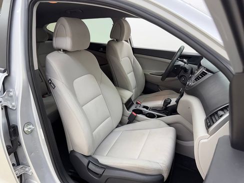 Used 2018 Hyundai Tucson SE w/ Cargo Package AWD/4WD image 10