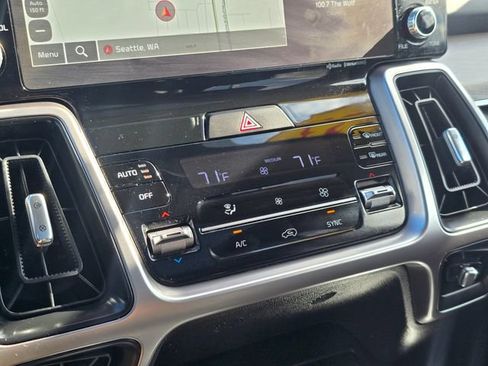 Certified 2023 Kia Sorento X-Line EX AWD/4WD image 32