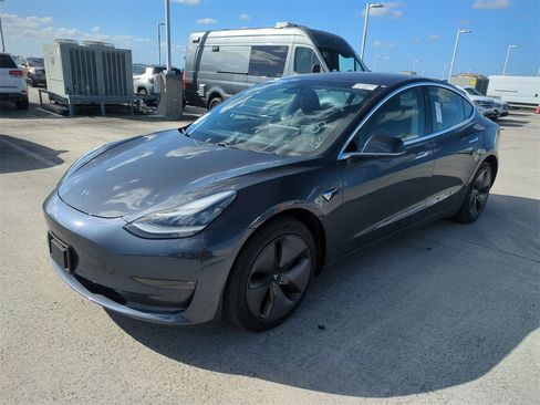 Used 2018 Tesla Model 3 Long Range image 9