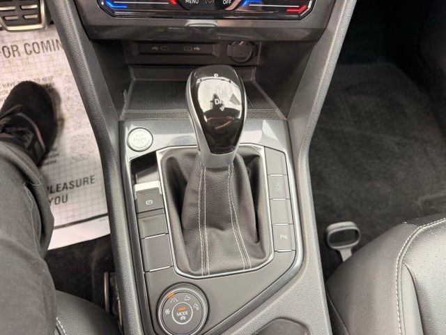 Certified 2024 Volkswagen Tiguan SE R-Line AWD/4WD image 19