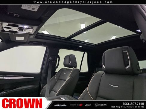 Used 2026 Cadillac Escalade Luxury AWD/4WD image 30