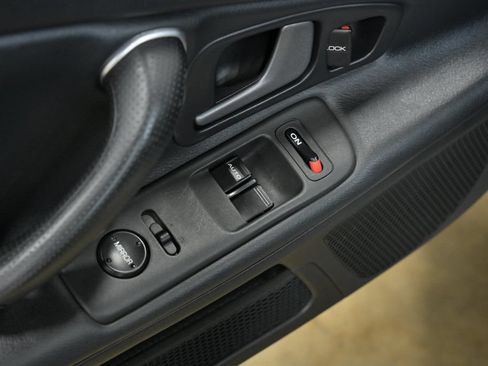 Used 2005 Honda S2000 image 29