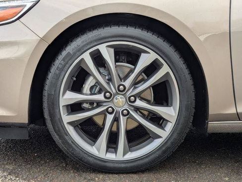 Used 2025 Chevrolet Malibu LT FWD image 38