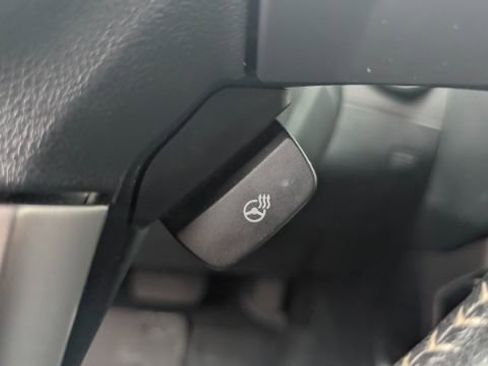 Used 2017 Subaru Forester 2.5i Touring image 28