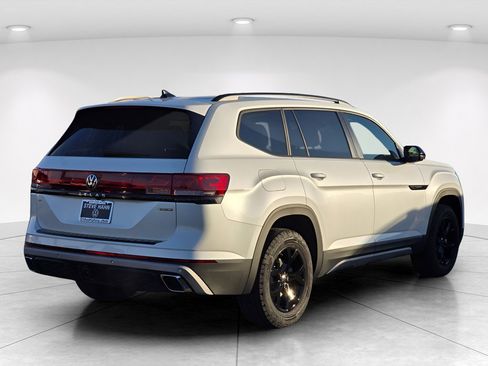 New 2026 Volkswagen Atlas Peak Edition AWD/4WD image 5