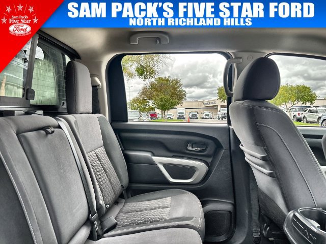 Used 2020 Nissan Titan SV w/ SV Convenience Package AWD/4WD image 16