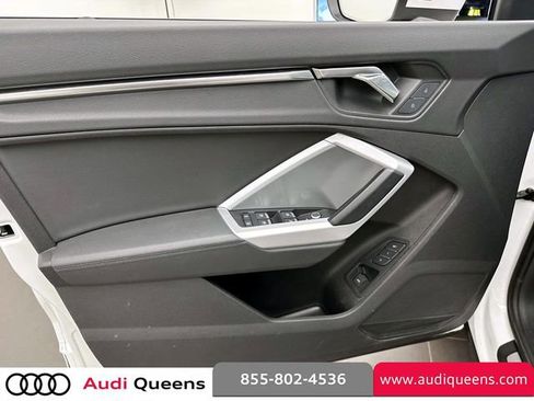 Used 2023 Audi Q3 2.0T Premium w/ Convenience Package AWD/4WD image 17