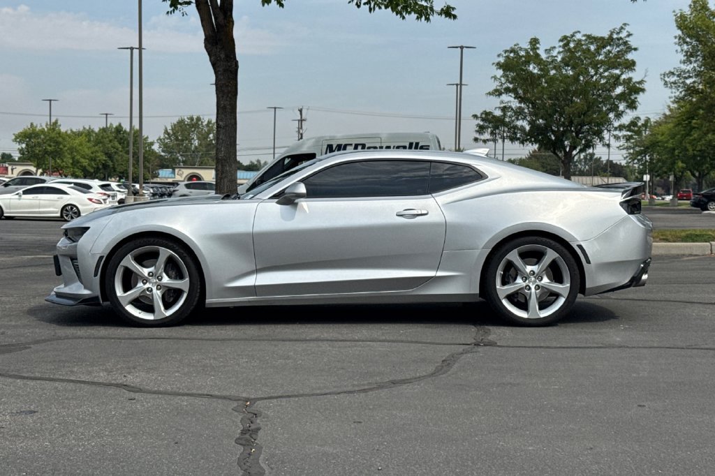 Used 2018 Chevrolet Camaro SS RWD image 10