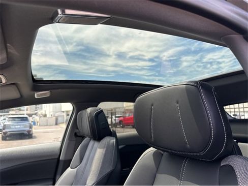 New 2025 Cadillac Optiq Luxury 1 image 23