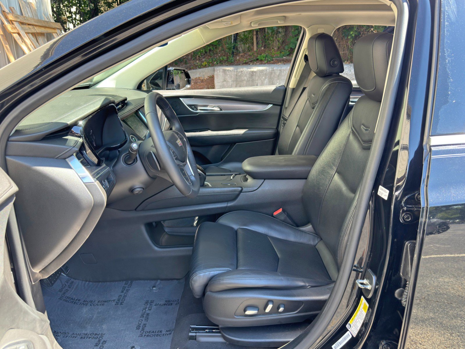 Used 2017 Cadillac XT5 Luxury w/ Driver Awareness Package FWD image 16