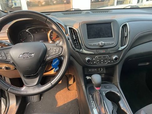 Used 2022 Chevrolet Equinox RS FWD image 10