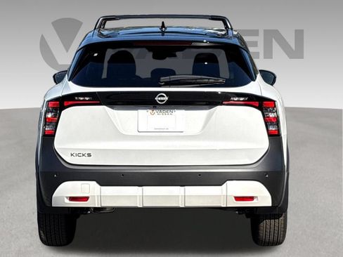 New 2026 Nissan Kicks SV w/ Cold Weather Package FWD image 23