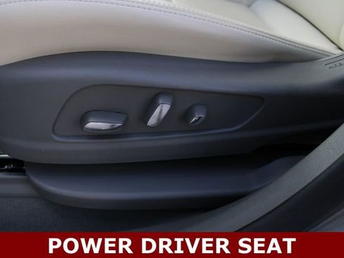 Certified 2025 Cadillac XT6 Premium Luxury AWD/4WD image 3