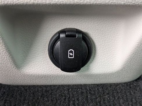 Used 2019 Genesis G70 2.0T Advanced w/ Elite Package image 14