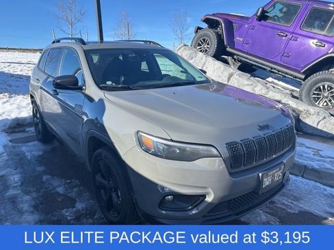 Certified 2023 Jeep Cherokee Altitude Lux w/ Lux Elite Package image 3