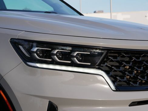 Used 2022 Kia Sorento SX image 16