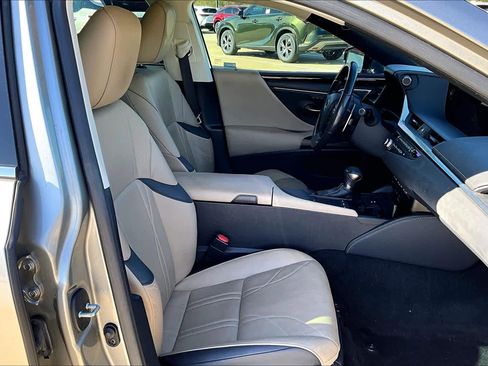 Certified 2021 Lexus ES 350 Ultra Luxury image 9