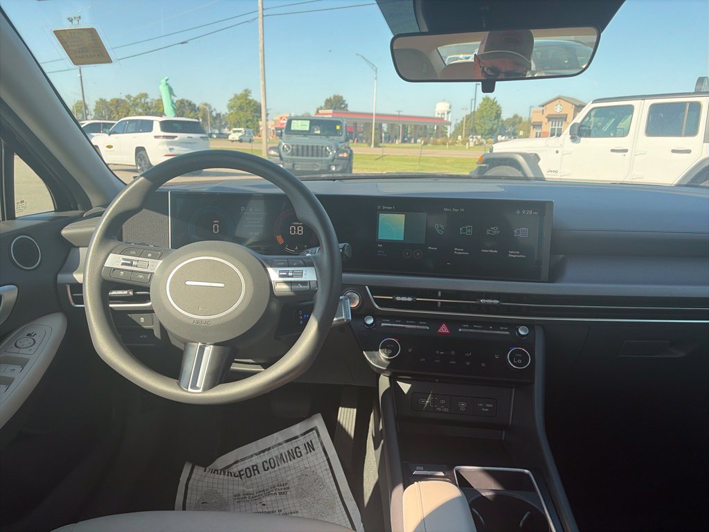 Used 2025 Hyundai Sonata SEL FWD image 14