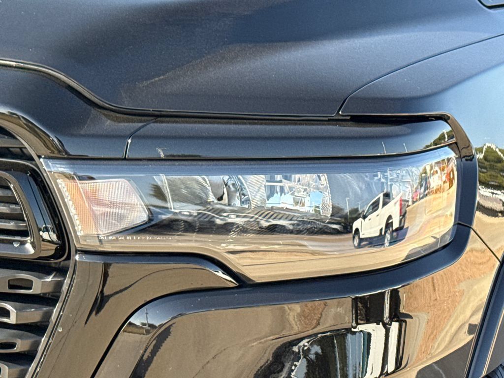 New 2027 RAM 1500 4x4 Crew Cab image 4