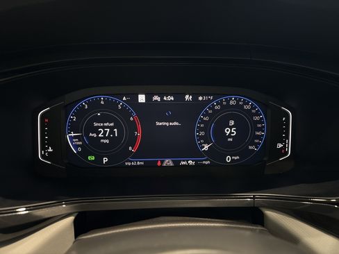 Used 2024 Volkswagen Taos SEL image 22