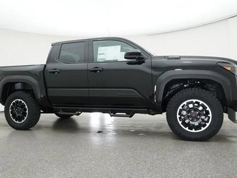 New 2025 Toyota Tacoma TRD Off-Road image 28