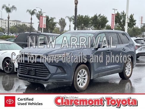 Certified 2025 Toyota Grand Highlander AWD image 1