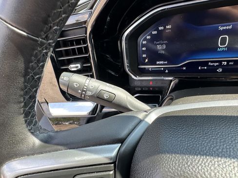 Used 2024 Chevrolet Silverado 1500 LT image 24